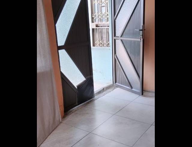 4 BEDROOM HOUSE FOR SALE IN UMLAZI
